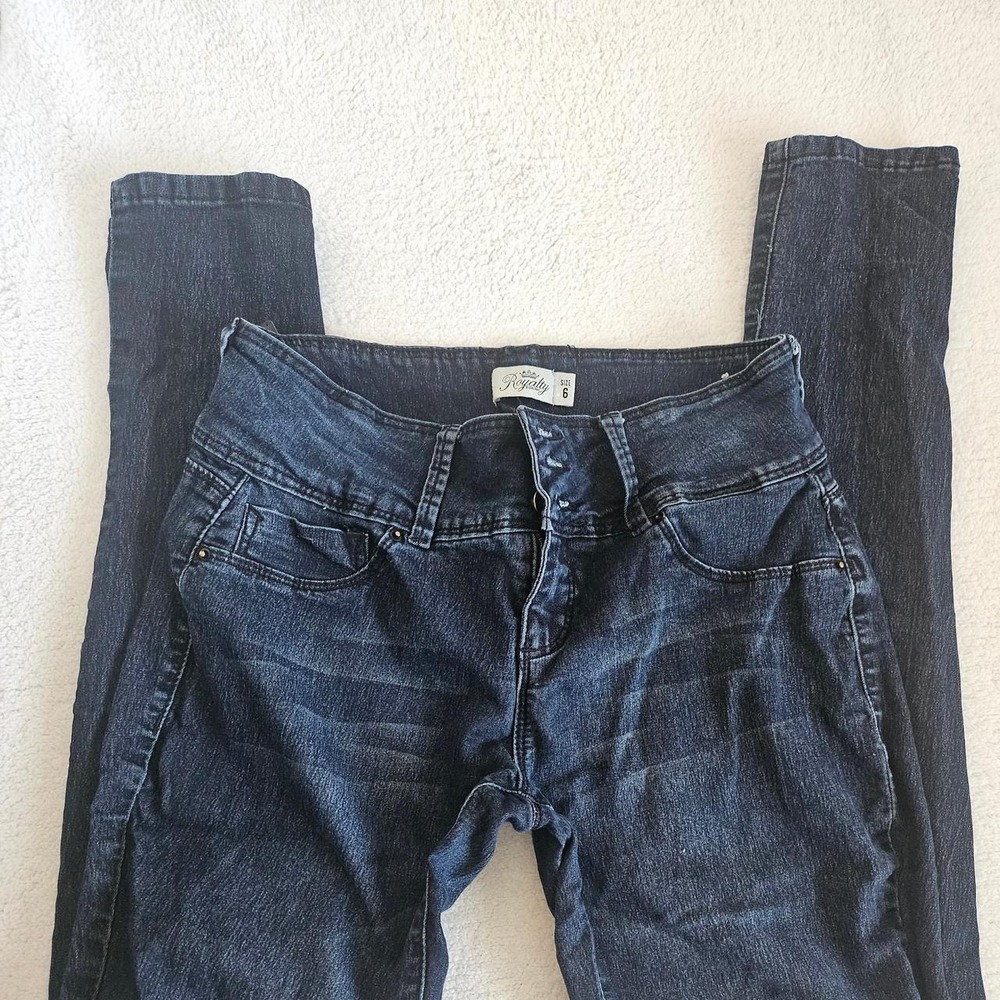 Royalty for me YMI Jeans Dark wash skinny jeans in a size 6
